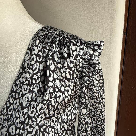 L'ACADEMIE Black and White  Joyce Leopard Satin Tulip Hem Faux Wrap Dress Small - Picture 4 of 10